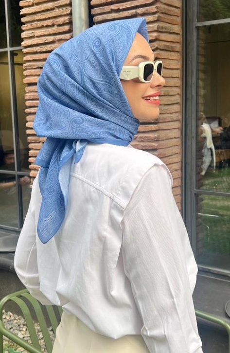 BURDEN İPEK - Etnik Desenli Soft Eşarp İndigo BURDEN İPEK - Etnik Desenli Soft Eşarp İndigo