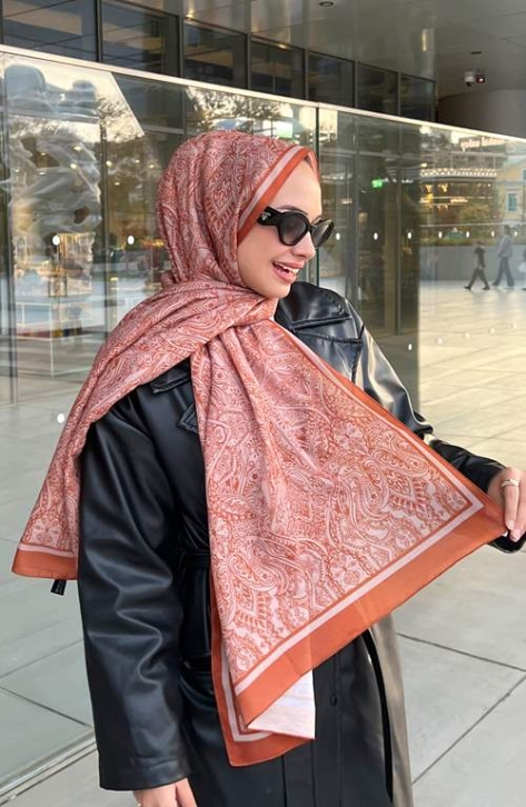 BURDEN İPEK - Etnik Desenli Soft Şal Kiremit BURDEN İPEK - Etnik Desenli Soft Şal Kiremit