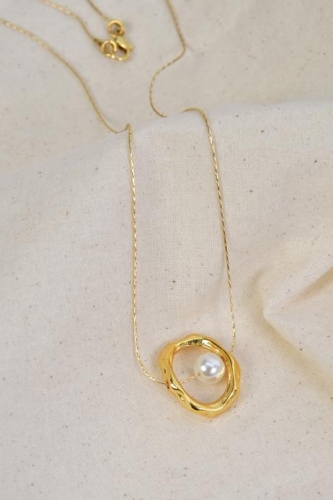 BURDEN İPEK - İncili Kolye