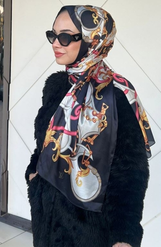 BURDEN İPEK - Premium İthal Zincir Desenli Şal Siyah - Kırmızı BURDEN İPEK - Premium İthal Zincir Desenli Şal Siyah - Kırmızı